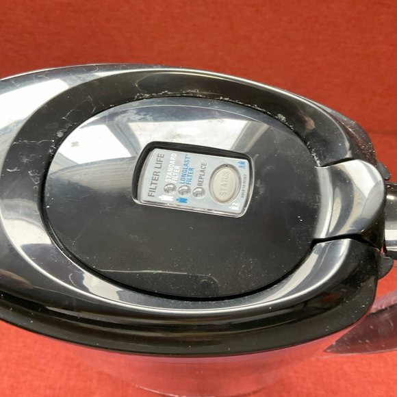 6 Cup Brita - Picture 2 of 2